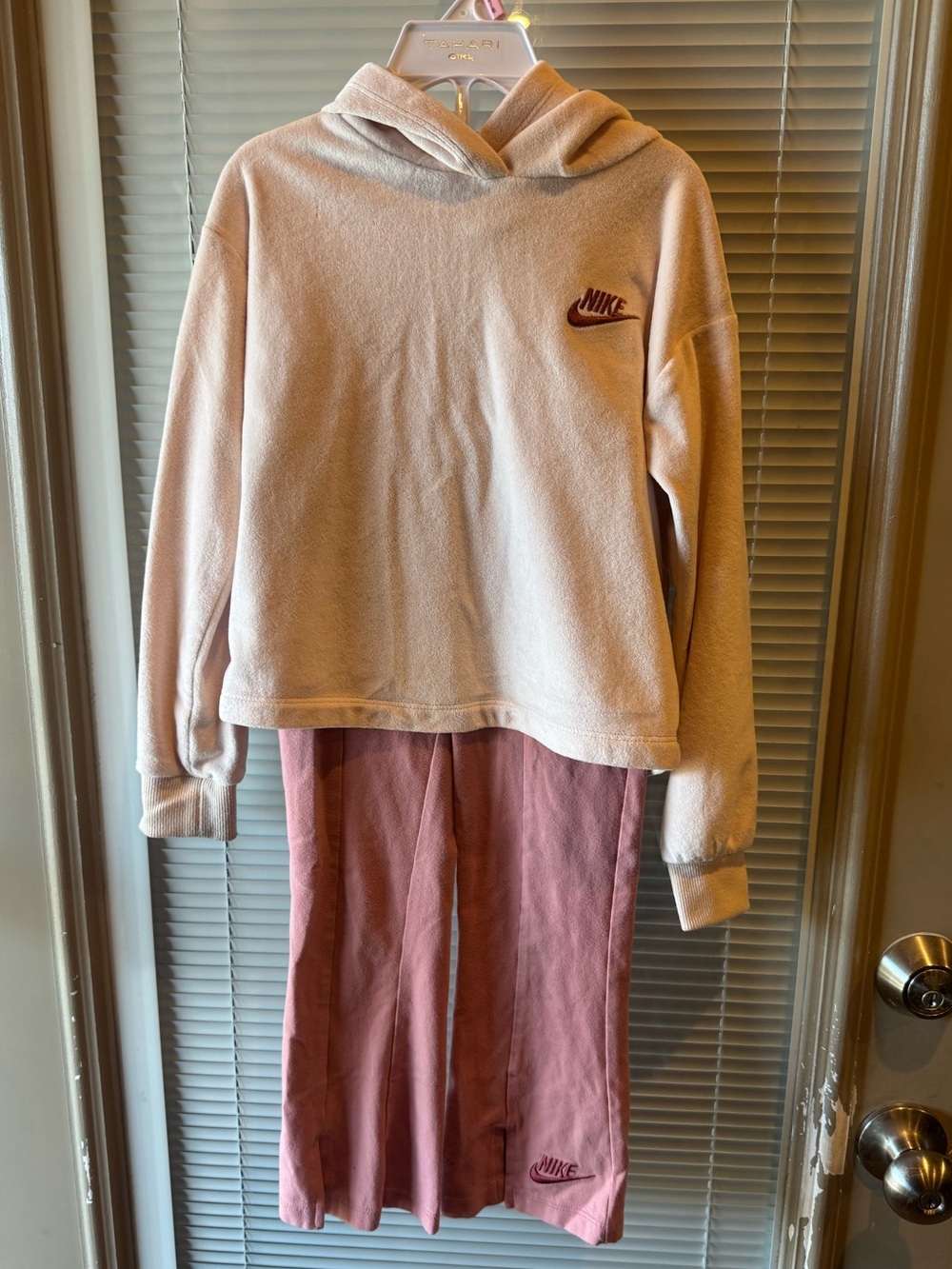 Nike Girls Hoodie & Wide Leg Pants Set Pink Cream Size 4-5Y 104-110cm